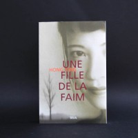 Une fille de la faim